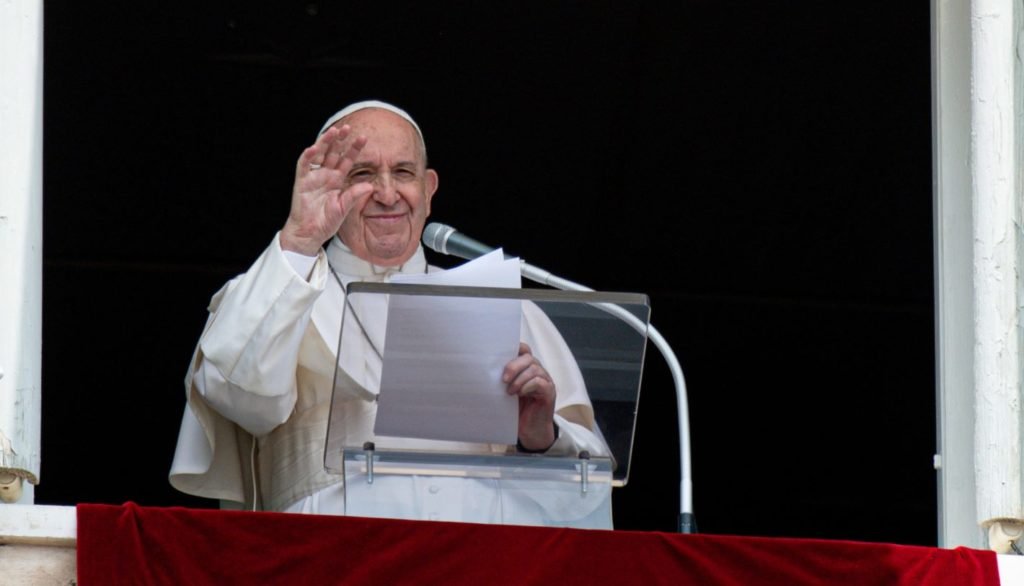 papa en el angelus Corpus Christi