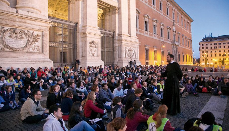 Participantes de la tradición en Roma.
