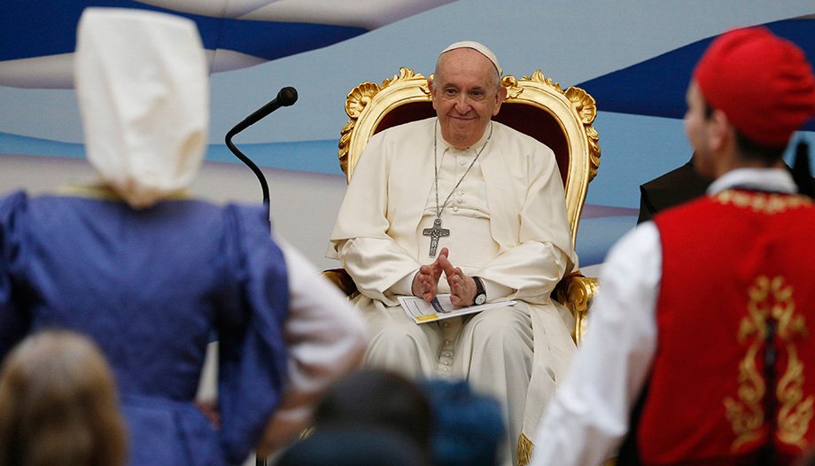 papa grecia jóvenes