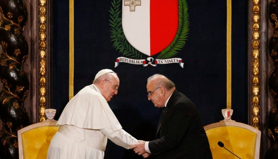 papa malta viaje